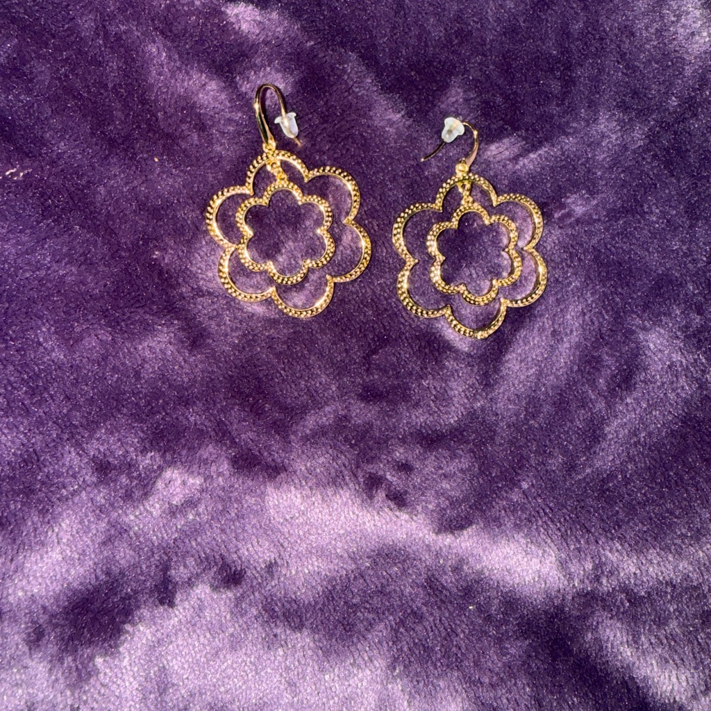 Tory Burch Gold Floral Earrings 50$